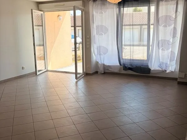 Appartement F2 avec terrasse