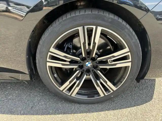 Bmw I7 m70 xdrive 659ch m performance — photo 17