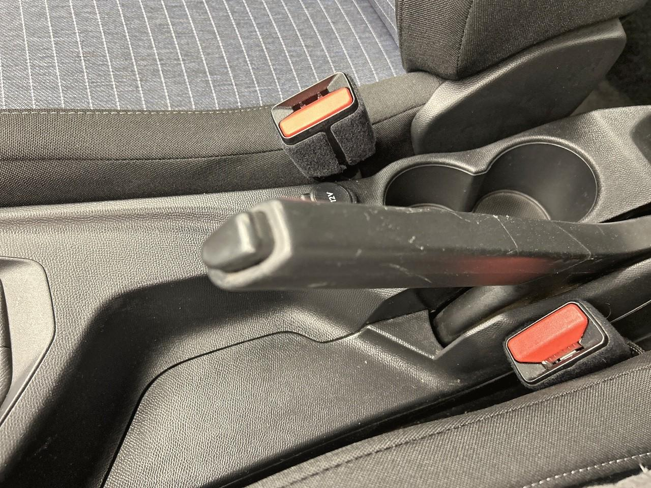 Peugeot 208 puretech 75 s&s bvm5 like — photo 18
