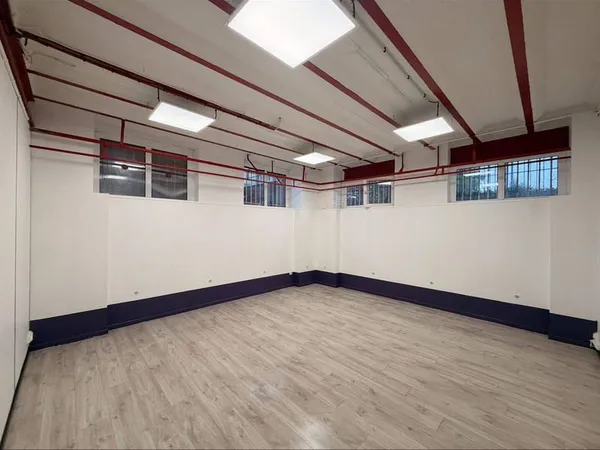 Bureau 27 m²