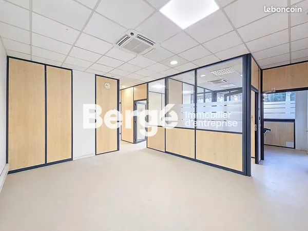 Bureaux 124 m²