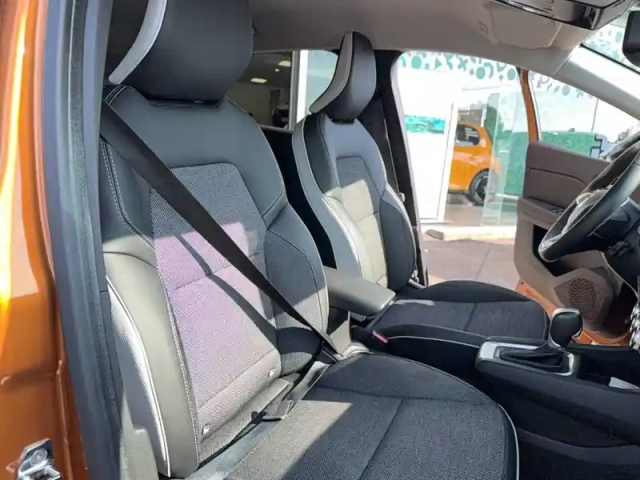 Renault Captur e-tech 145 - 21 — photo 14