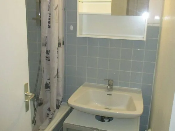 Studio 1 pièce 28 m²