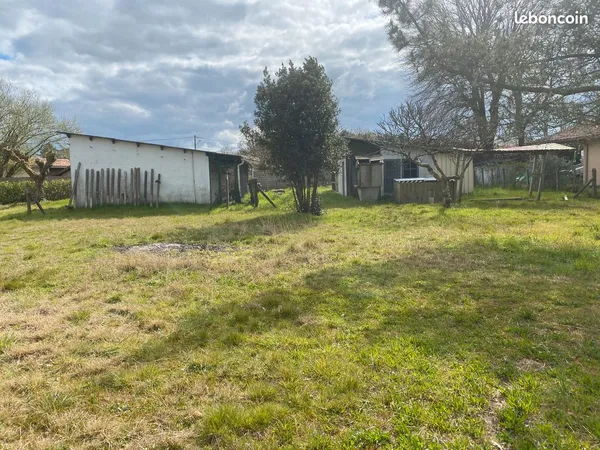 Terrain 650 m² Saucats