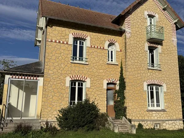 Maison 5 pièces 140 m²