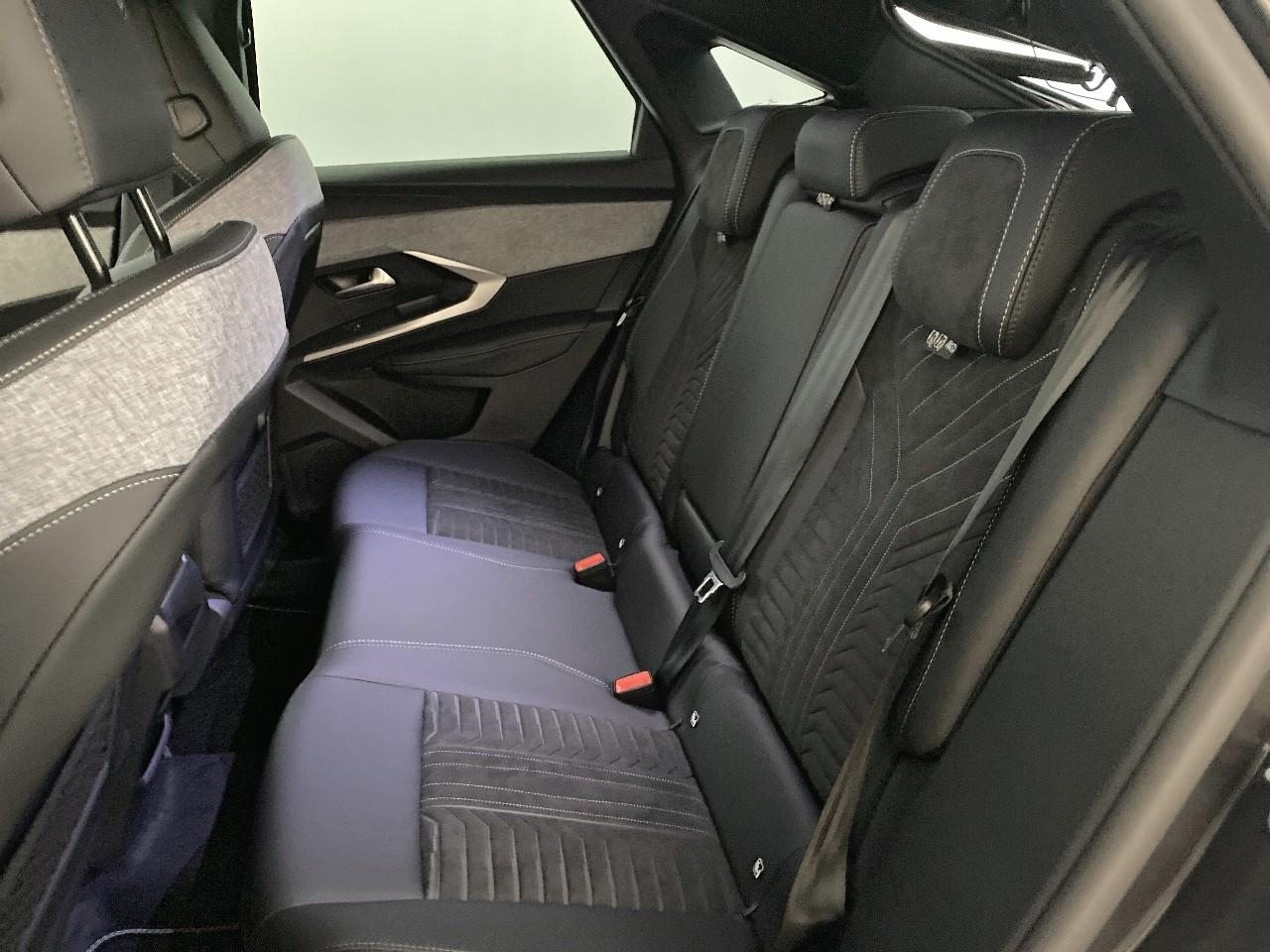Peugeot 3008 hybrid 145 e-dcs6 gt — photo 10