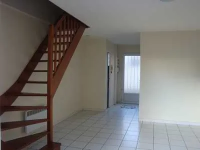 AMILLY APPARTEMENT AVEC JARDINET