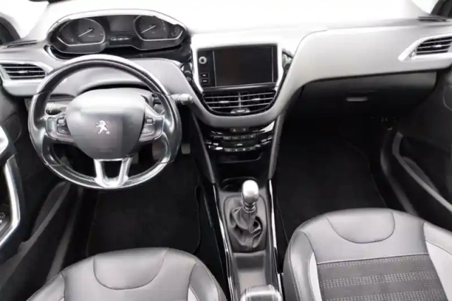 Peugeot 2008 bluehdi 100ch s&amp;s bvm6 — photo 11