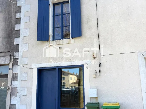 OPPORTUNITÉ RARE - IMMEUBLE RÉNOVÉ avec local commercial + appt