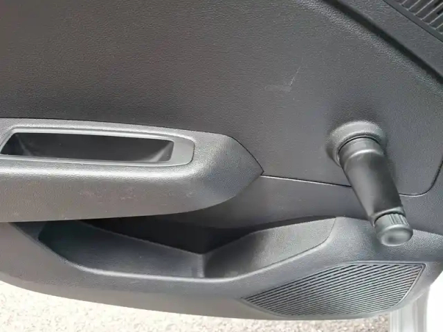 Renault Clio sce 65 — photo 26