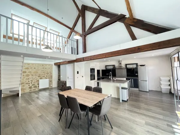 CERGY VILLAGE MAISON DE VILLAGE de 143 m2 env. 6 PIECES