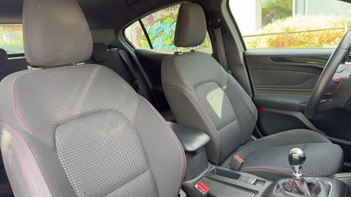 Ford Focus 1.0 EcoBoost 125 - ST Line – 2019 – 96540 km – Essence – Boîte Manuelle — photo 15