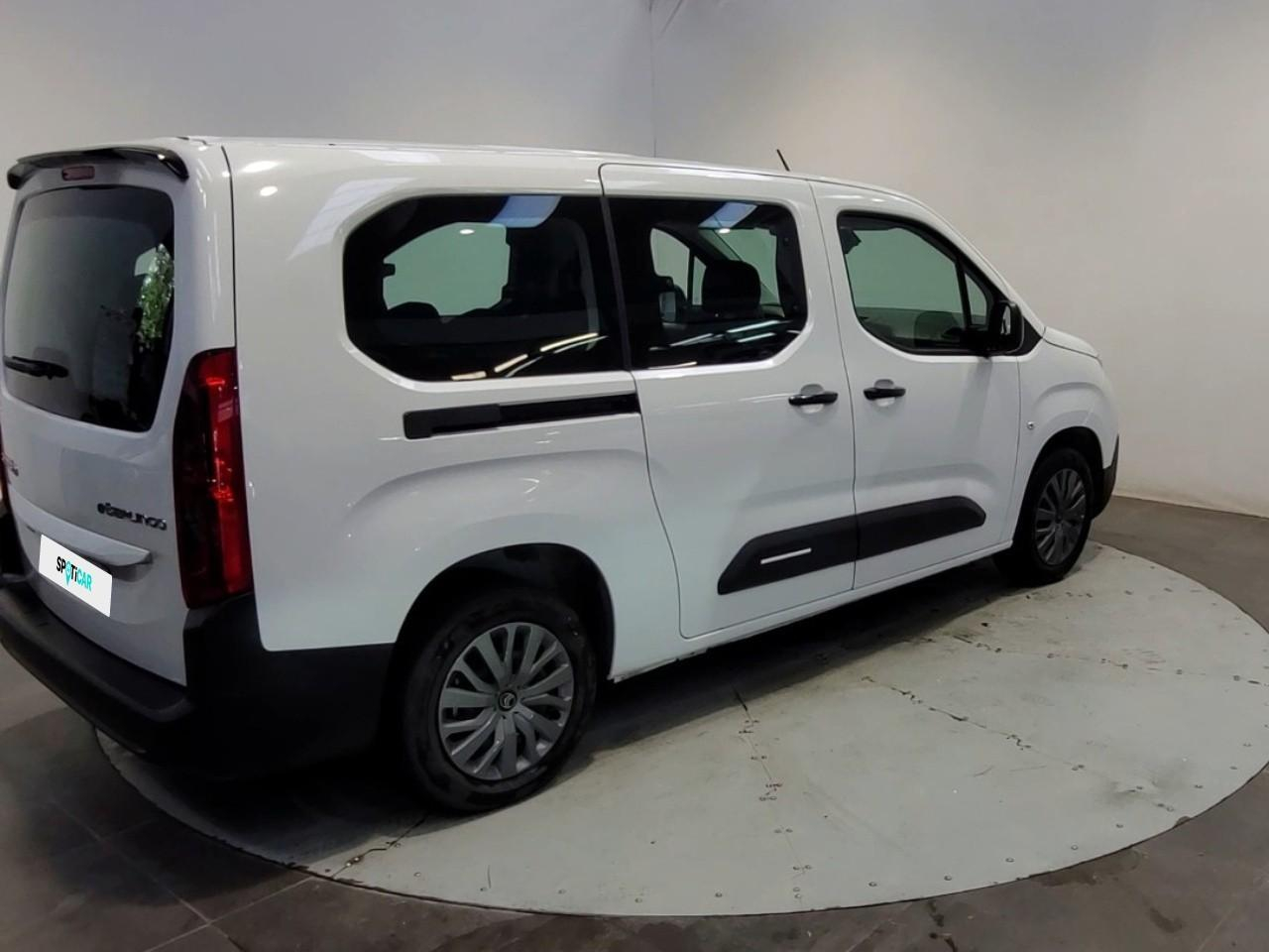 Citroën Berlingo e-berlingo taille xl 136 ch 54 kwh 7 places  plus — photo 5