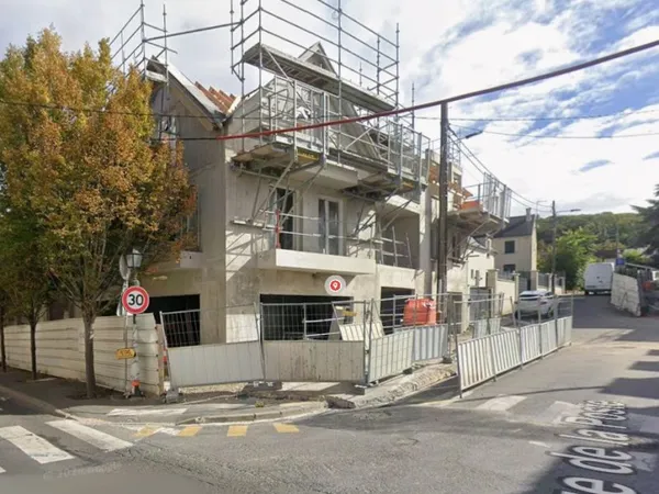 Boutique 143 m² MONTIGNY LES CORMEILLES