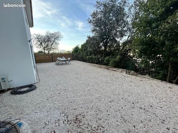 Magnifique T2 avec jardin