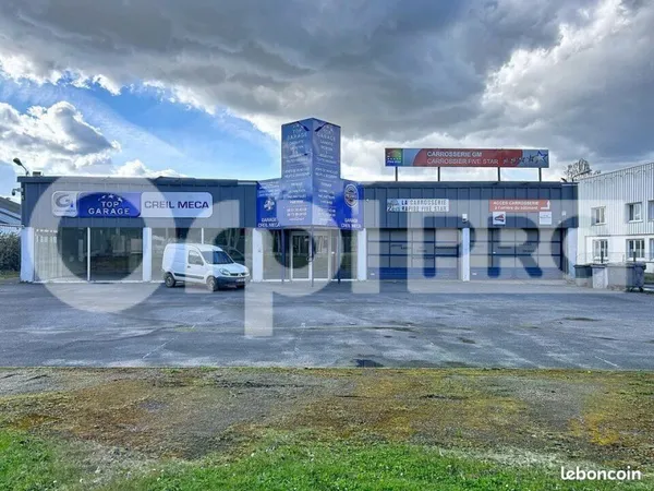 Local commercial 1 050 m²