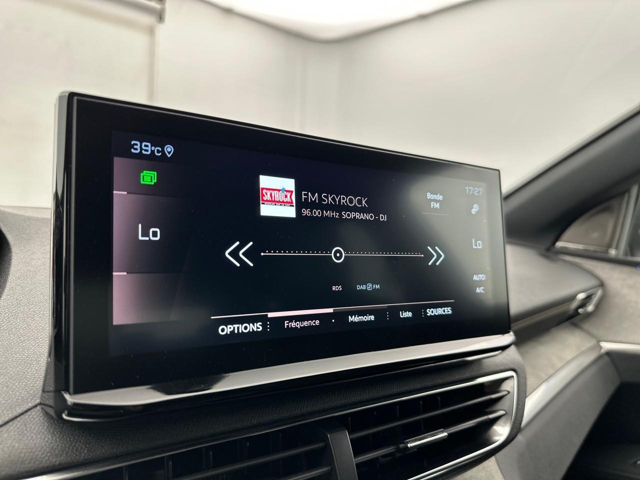 Peugeot 3008 puretech 130ch s&s eat8 gt pack — photo 23