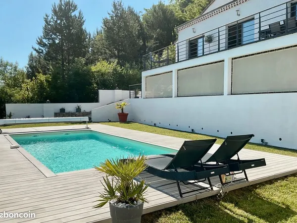 MAISON 6 PIECES 128 m²