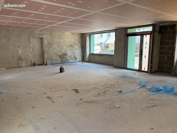 Local commercial 40 m² GOUESNOU