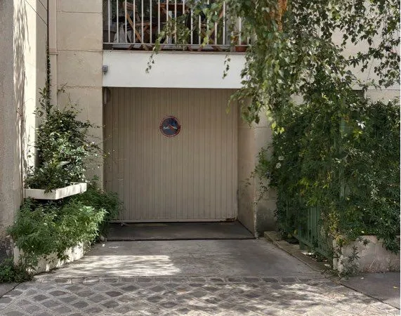 Loue emplacement parking sécurisé Paris 11e 20e
