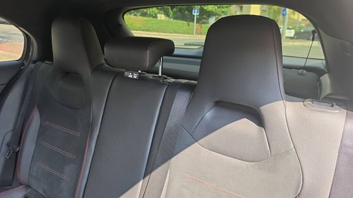 Mercedes Classe A 200 163 7G-DCT - AMG Line – 2018 – 65442 km – Essence – Boîte Automatique — photo 17