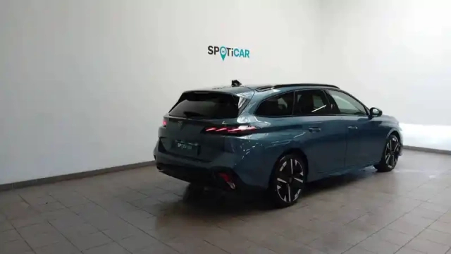 Peugeot 308 sw hybrid 145 e-dcs6 — photo 2
