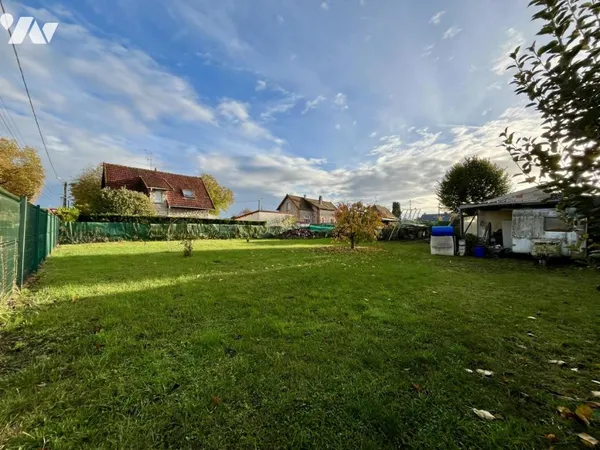 Terrain 664 m²