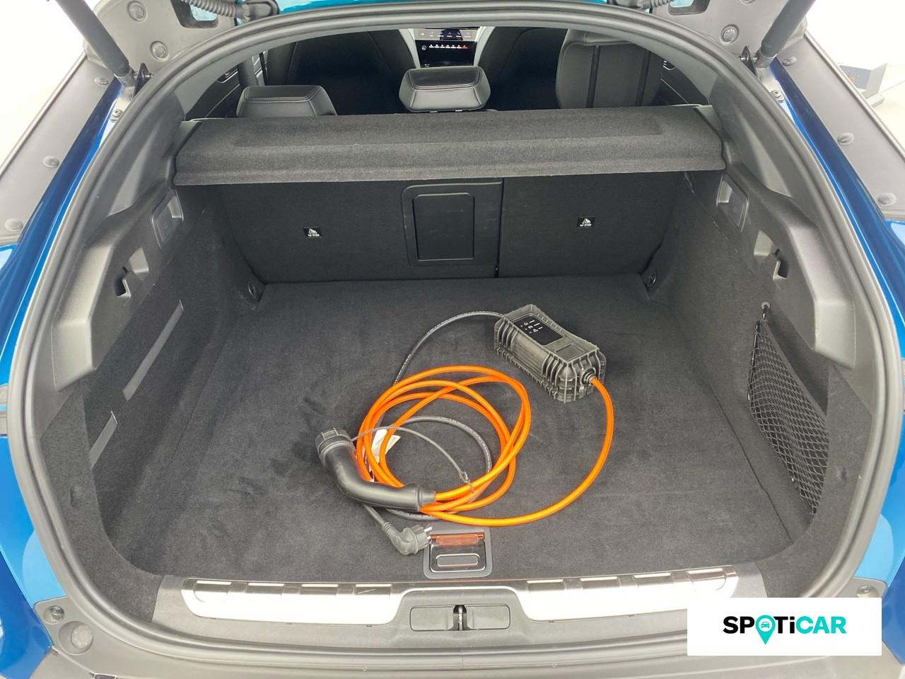 Peugeot 408 phev 225ch gt e-eat8 — photo 6