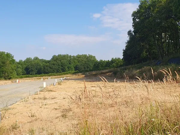 Terrain 644 m² SAINT OUEN DES TOITS Le Clos du Château - Pour construction d'une maison neuve