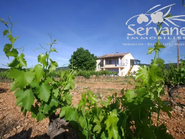 Propriété sur environ 5ha de vignes COTIGNAC