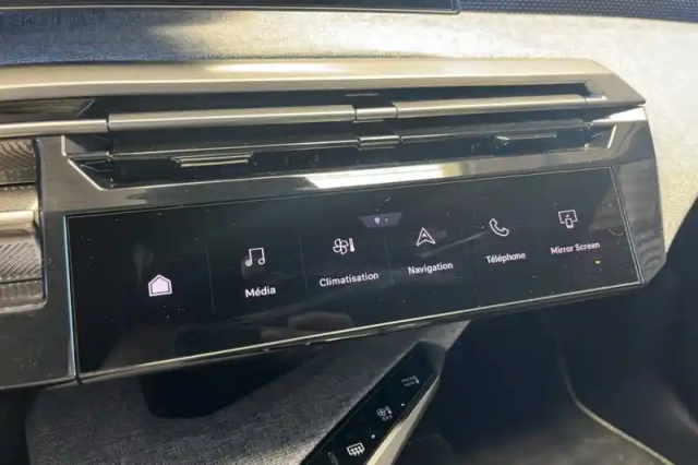 Peugeot 3008 hybrid 136 e-dcs6 — photo 22