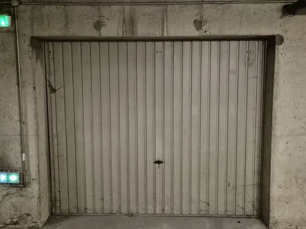 Garage/box 15 m² Varces Allieres Et Risset