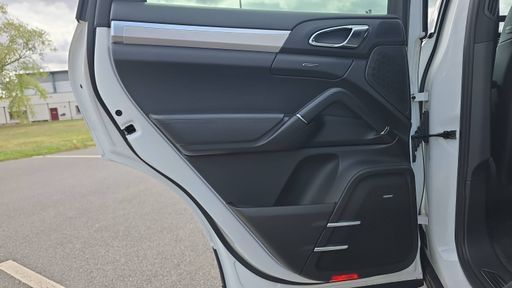 Porsche Cayenne 4.8 V8 400 Tiptronic - S – 2012 – 164913 km – Essence – Boîte Automatique — photo 17