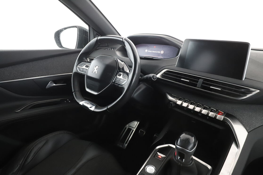 Peugeot 3008 1.2 PureTech GT Line — photo 12