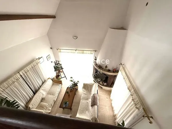 Maison 6 pièces 210 m²
