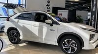 Mitsubishi Eclipse Cross 2.4 MIVEC PHEV 188ch Intense 4WD — photo 4