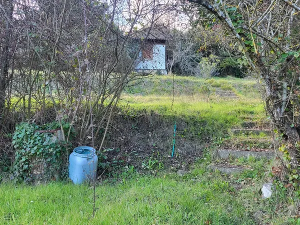 Terrain 2000 m²