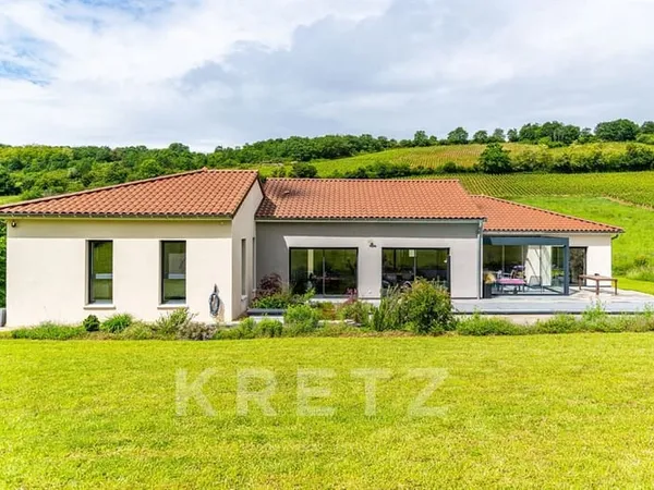 Bourgogne Sud - Maison contemporaine avec piscine au coeur des v