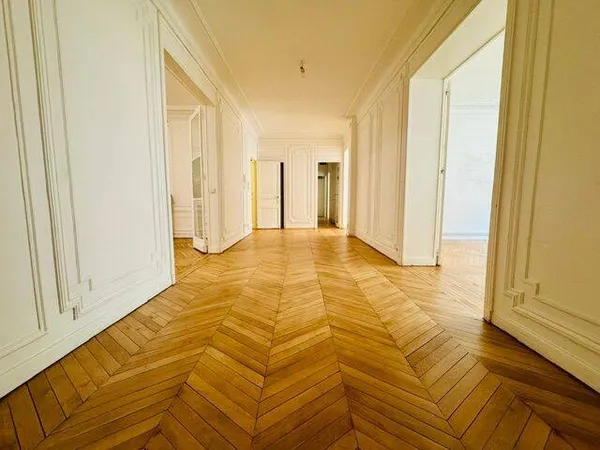 Appartement 7 pièces 197 m²