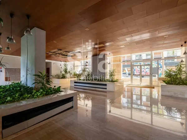 DUPLEX + LOCAL INDÉPENDANT