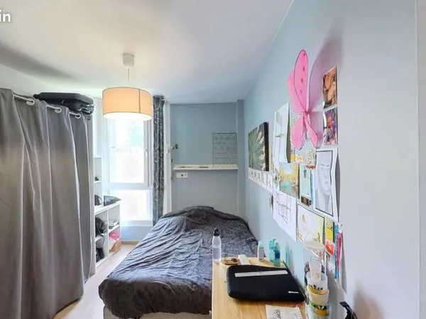 Chambre 5 pièces 75 m²