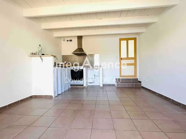 Sortie Port-Joinville, pied à terre ou 1er investissement prêt à poser les valises.