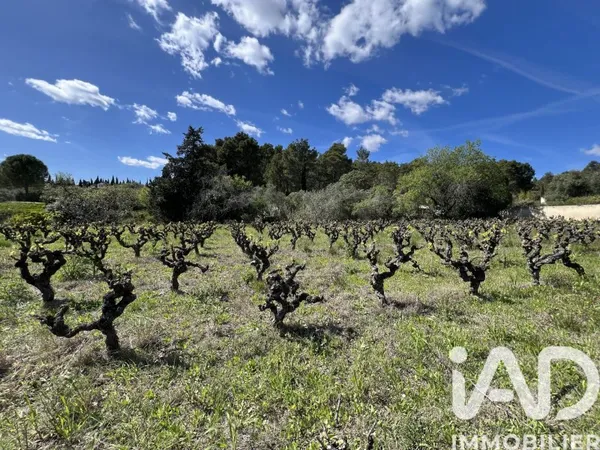 Terrain 850 m²