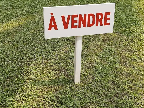 EXCLUSIVITE ANDILY TERRAIN CONSTRUCTIBLE 466 m²