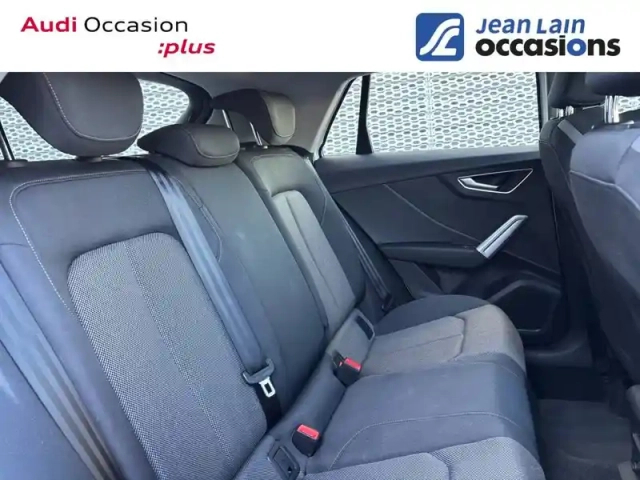 Audi Q2 35 tfsi 150 s tronic 7 — photo 17