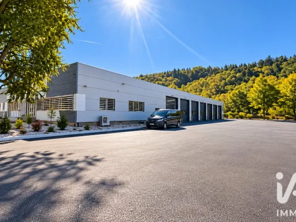 Immeuble 1900 m²