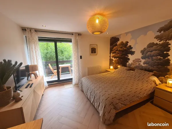 Studio meuble rénové dans résidence avec piscine