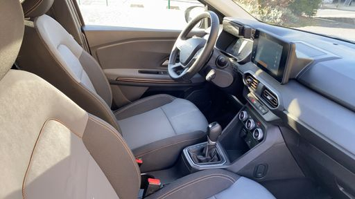 Dacia Jogger 1.6 140 Hybrid EDC - Extreme – 2023 – 44112 km – Hybride essence – Boîte Automatique — photo 15