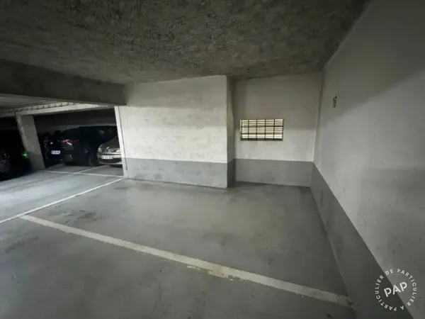 Garage/Parking