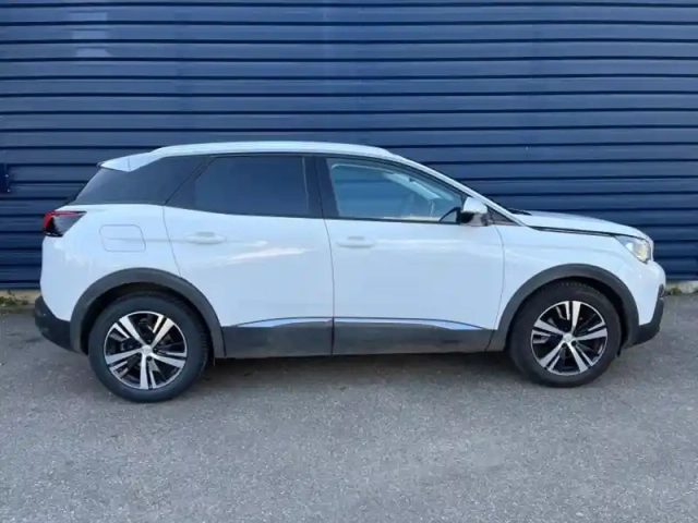 Peugeot 3008 1.2 puretech 130ch allure s&amp;s eat8  6cv — photo 3